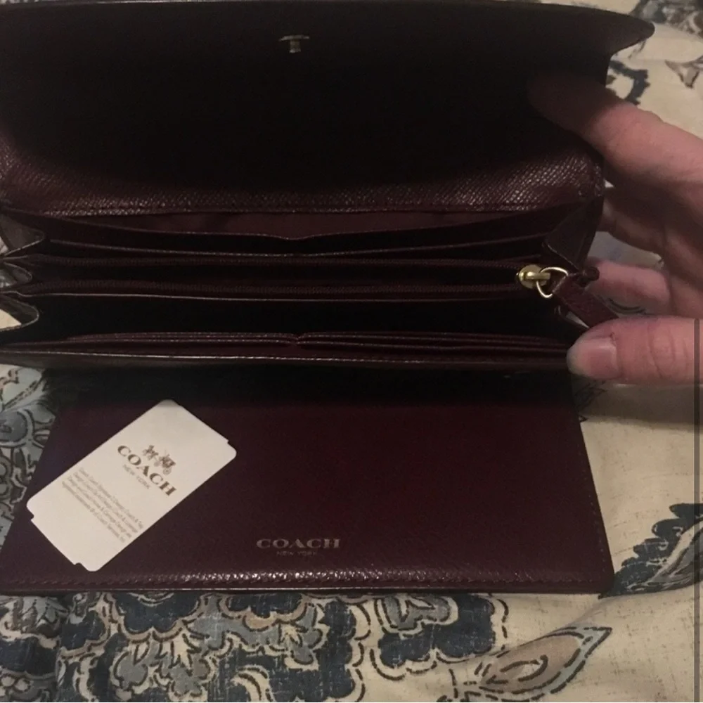 Coach Wallet - Picture 3 of 4